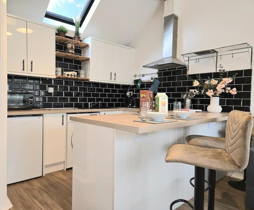 The Mews, Whetstone * Leicester