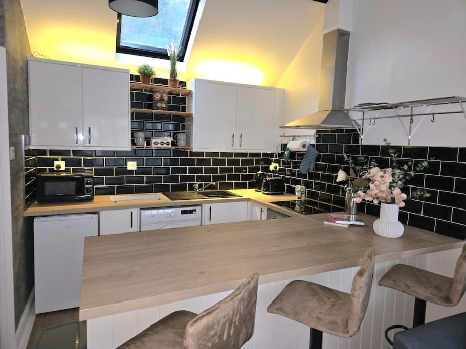 The Mews, Whetstone Holiday home *